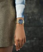 klokker | Q Timex himmelsk 36 mm klokke med ekspansjonsbånd i rustfritt stål kvinner B84BR328 gull-tone/blå - Image 3