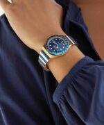 klokker | Q Timex malibu 36 mm ekspansjonsbåndklokke i rustfritt stål kvinner B84BR335 gull-tone/blå - Image 2